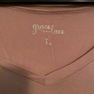 Grace & Lace v-neck short sleeve - mocha size L